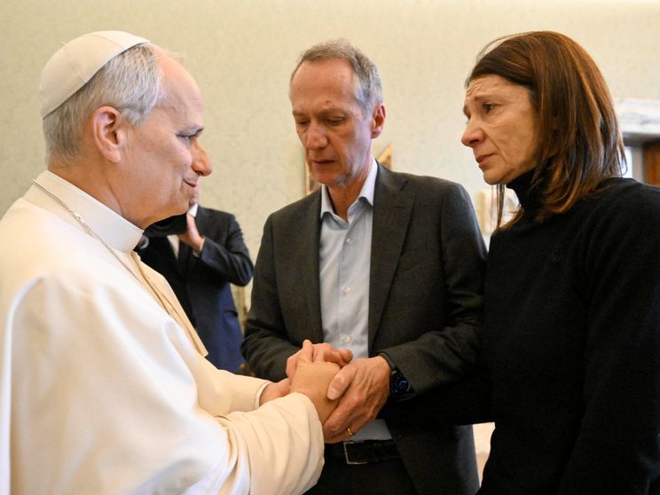 Il Papa commosso con i familiari delle vittime di Crans Montana: «Signore, perché?»