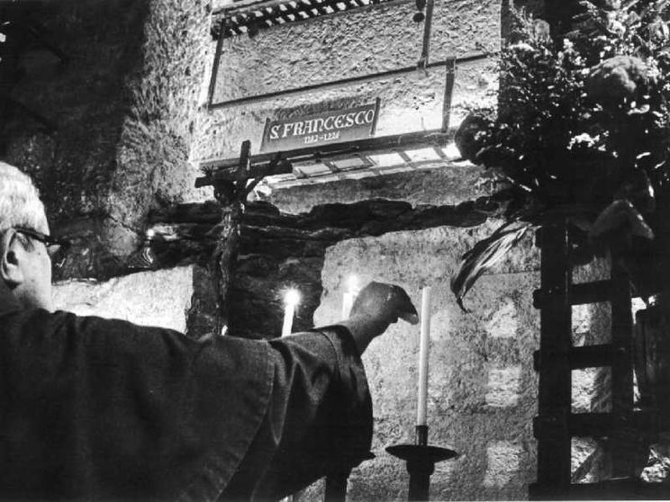 «Il corpo di san Francesco per la prima volta visibile a tutti. Ci dice che la vita è bella se consumata per amore»
