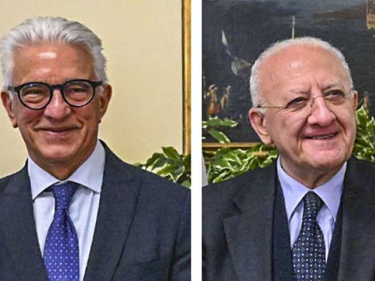 In una combo, da sinistra, il sindaco di Salerno, Vincenzo Napoli, dimissionario, e Vincenzo De Luca già sindaco della città e pronto a ricandidarsi