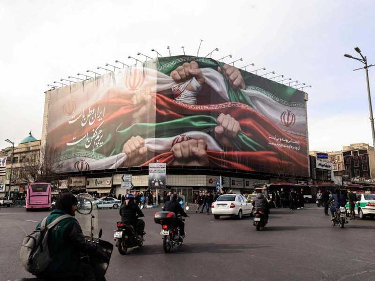 In Iran il blocco del web durerà 3 mesi. E la caccia all'uomo continua