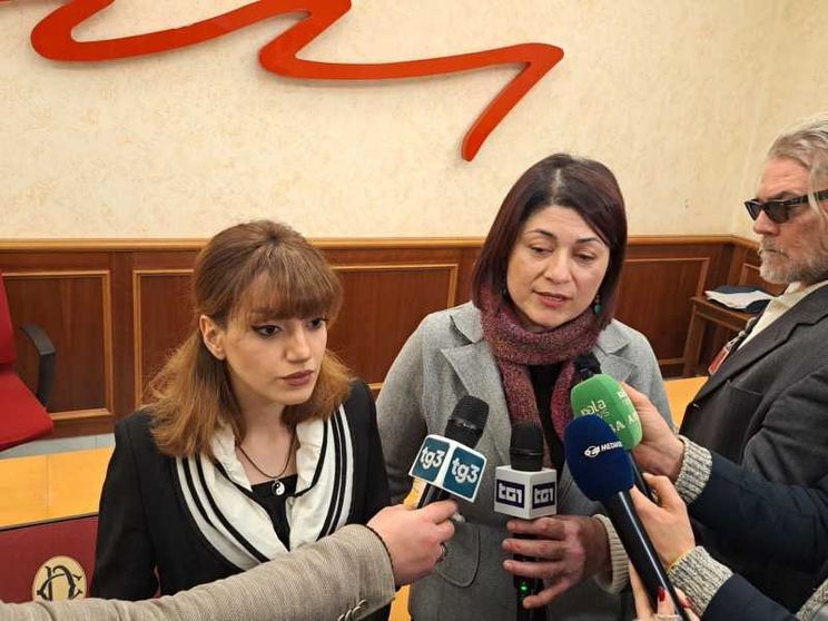 L’attivista iraniana Parisa Nazari