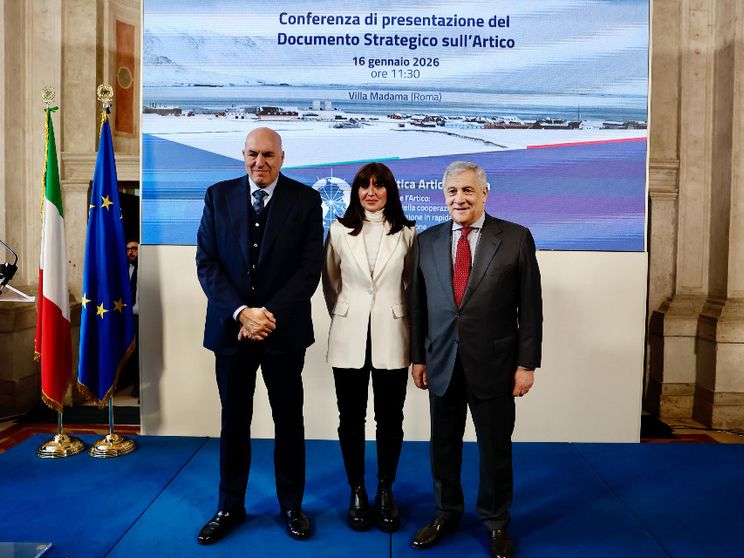 Il ministro della Difesa Guido Crosetto, il ministro dell'università e della ricerca Anna Maria Bernini e il ministro degli Esteri Antonio Tajani durante la la conferenza di presentazione della Strategia italiana per l’Artico