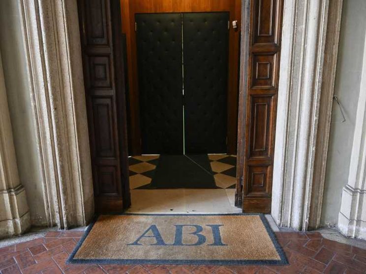 Risalgono i tassi dei mutui, per la casa al 3,37% a dicembre