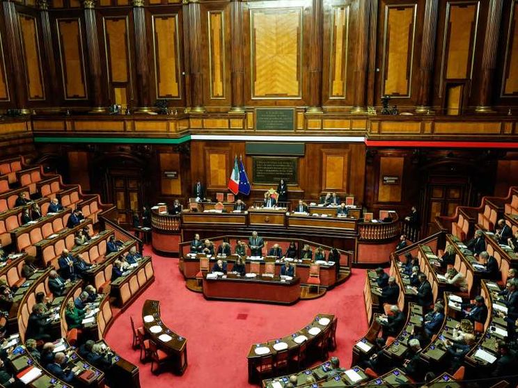 La legge sul fine vita avanti (molto) adagio. E c’è chi spera nello stallo