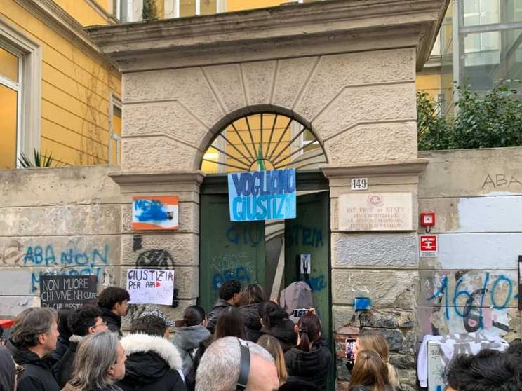 Le scuole non-violente cercano risposte per garantire la sicurezza degli studenti