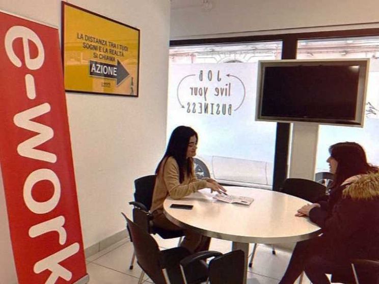 e-work lancia "Ripartiamo insieme"