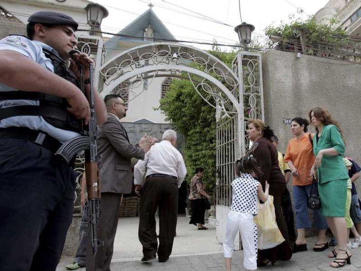 Una chiesa cattolica sotto massima protezione a Baghdad