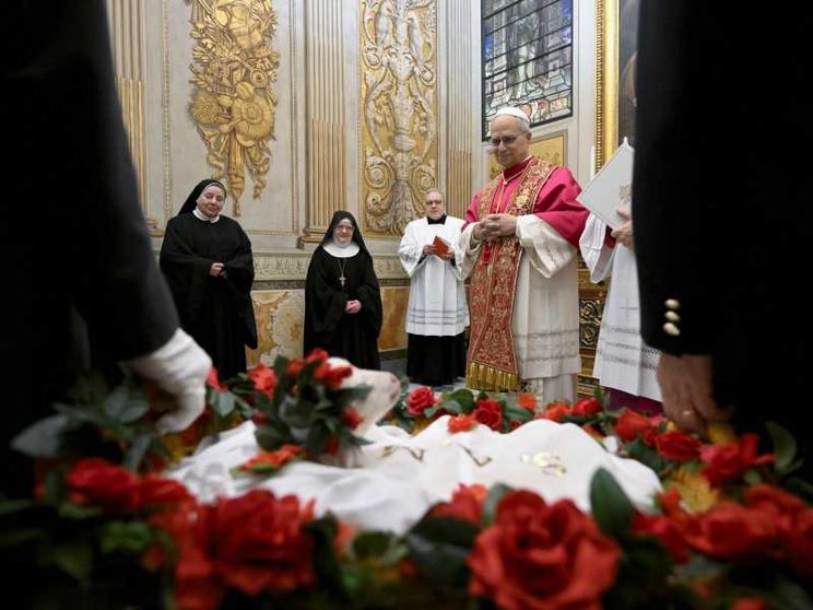 Al Papa sono stati presentati gli agnellini nel giorno di sant'Agnese