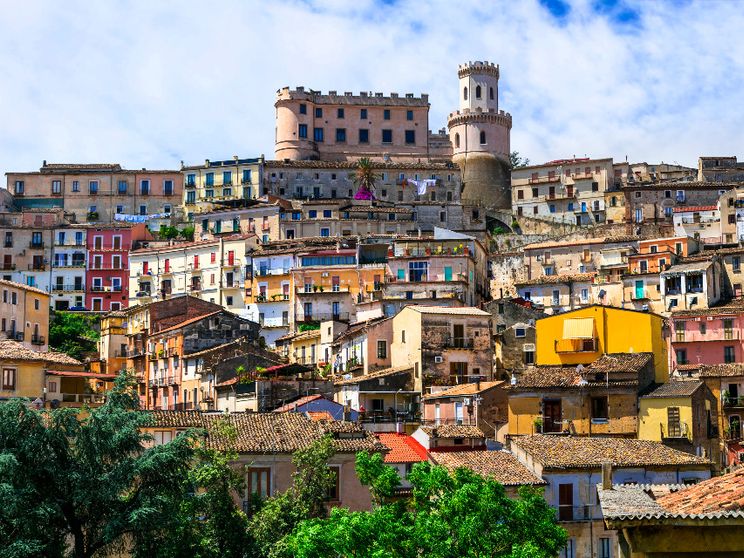 Nel 2026 previsti 21 milioni di arrivi nei piccoli comuni. Ecco l'antidoto all'overtourism