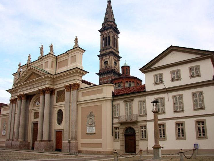 Il Duomo di Alessandria, la cattedrale dedicata ai Santi Pietro e Marco