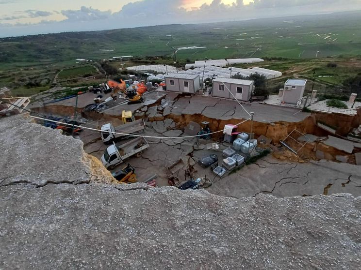 Peggiora la frana a Niscemi, in Sicilia. Il sindaco: "Situazione drammatica"