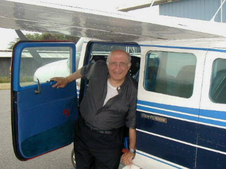 Don Paolo Gariglio, il prete-aviatore voce delle periferie di Torino