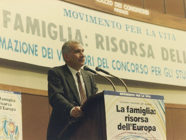 Carlo Casini al Palazzo dei Congressi di Firenze nel 1994