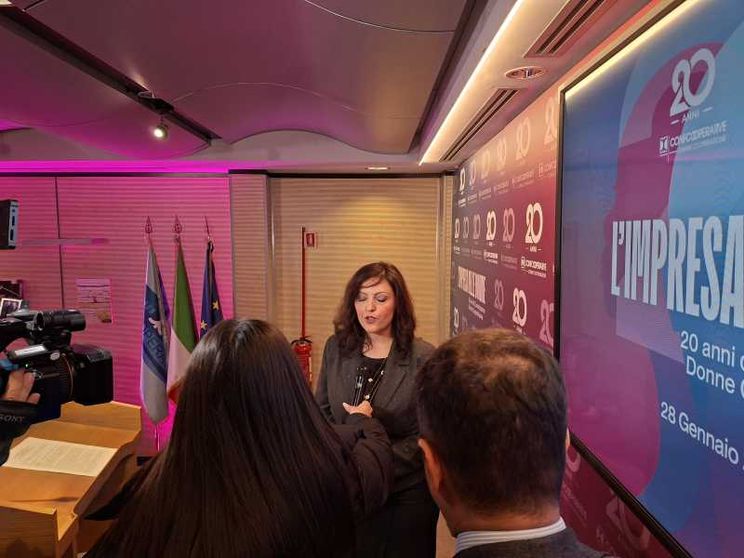 Il primato delle donne in cooperativa: sono il 61% degli occupati
