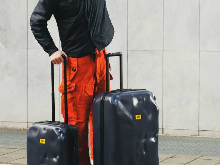 Quelle valigie ammaccate che restituiscono al turista il gusto sereno del viaggio