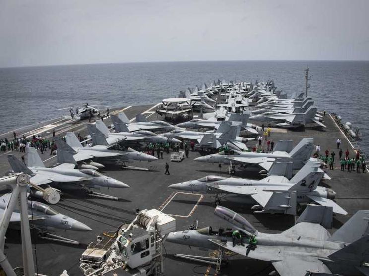 La portaerei statunitense Abraham Lincoln è pronta a intervenire, con i suoi caccia, nell’area del Golfo Persico. La Casa Bianca ha informato che ora si trova nell’Oceano Indiano / ANSA