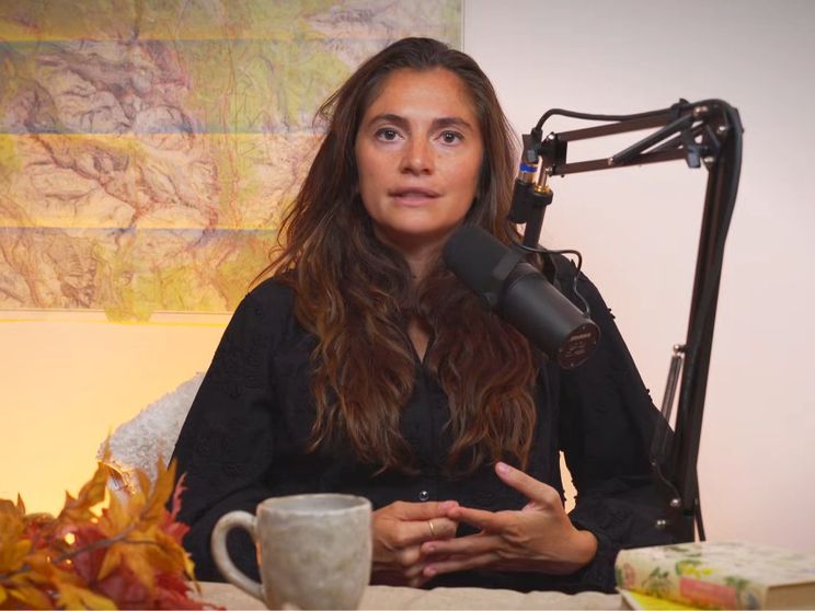 Sofia Farina, conduttrice del podcast “Oltre la vetta”