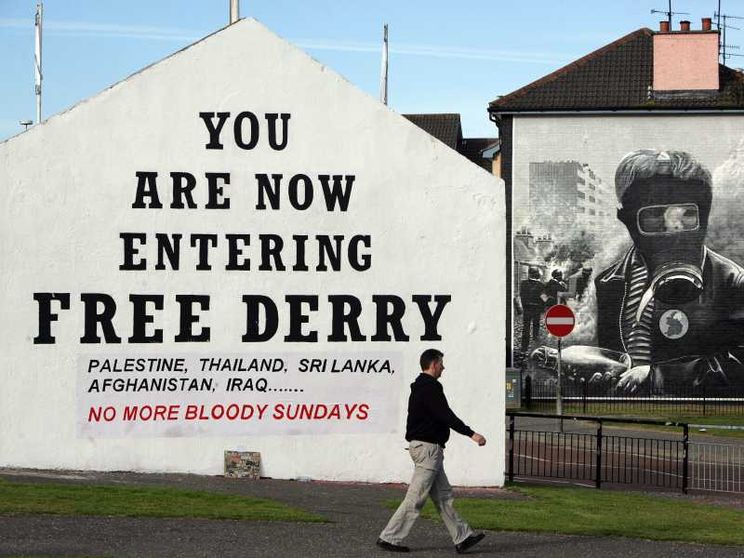 Giochiamo alla guerra? Il conflitto in Irlanda del Nord diventa una polemica da tavolo