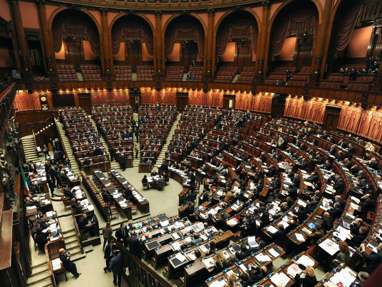 Primo sì alla legge sulle lobby. Resta il nodo dei corpi intermedi