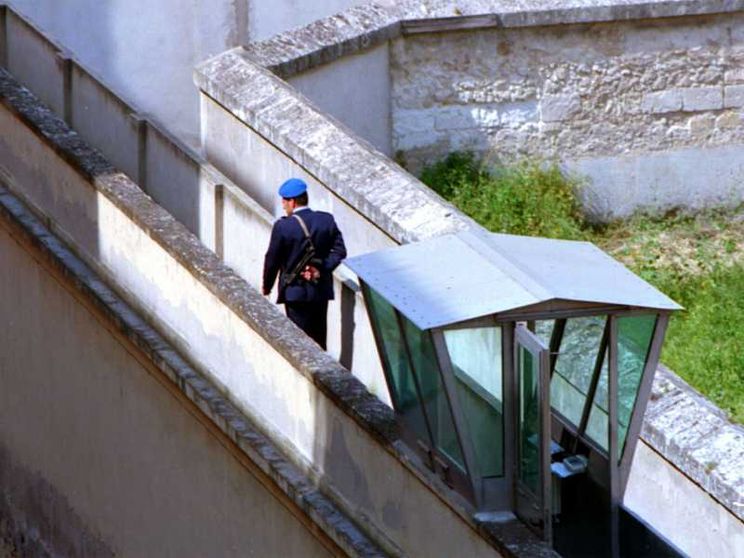 La Sardegna contro l’arrivo dei boss detenuti: «Non saremo la cayenna d’Italia»