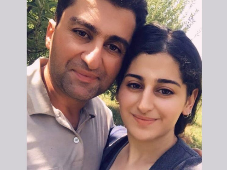 Zhino Babamiri, 25enne iraniana, con il padre Rezgar Beigzadeh Babamiri
