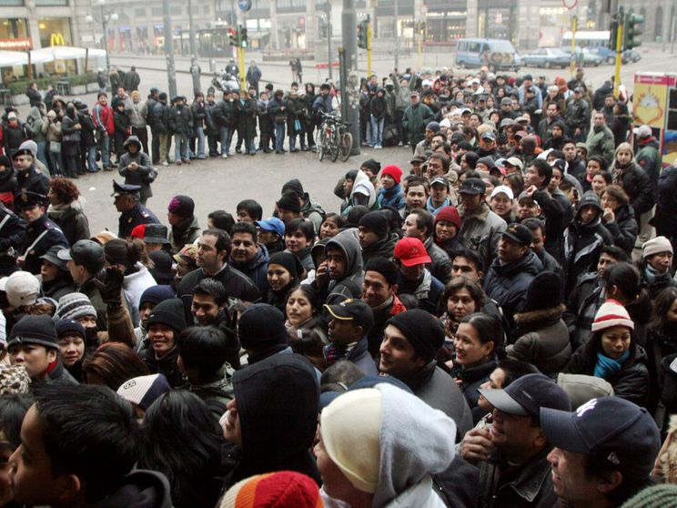 La prima generazione di immigrati in Italia è diventata anziana. E ha bisogno di cure