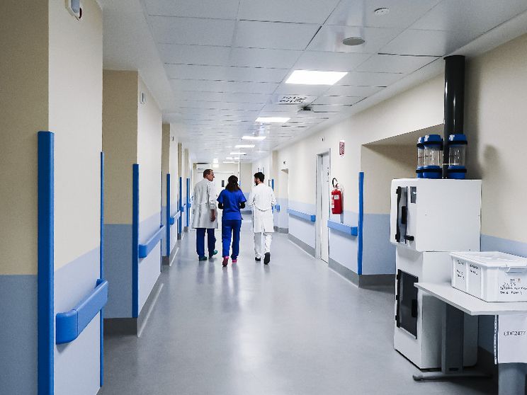 Medicina digitale? La gente vuole una mano da stringere