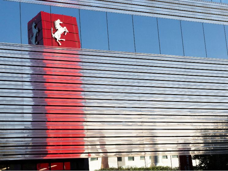 Alla Ferrari anche il premio di competitività è di lusso