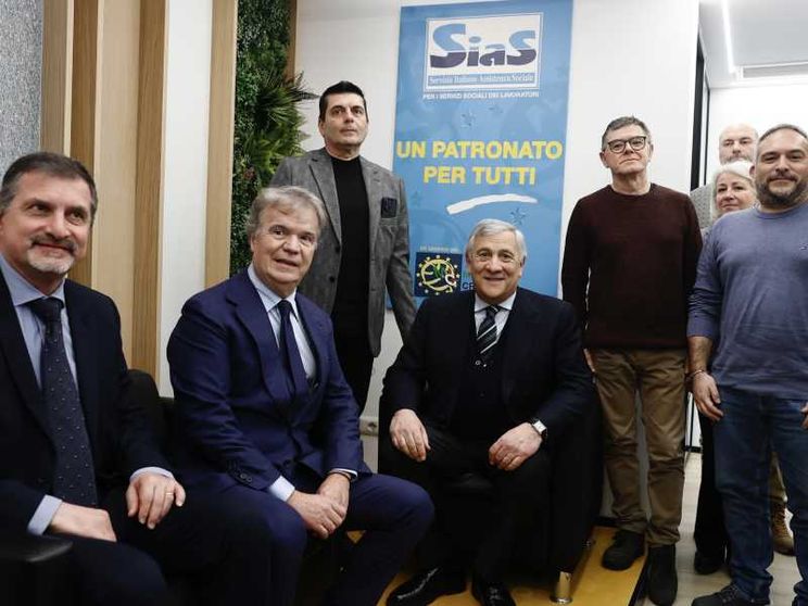 Europa, pace, lavoro: confronto Tajani-Mcl