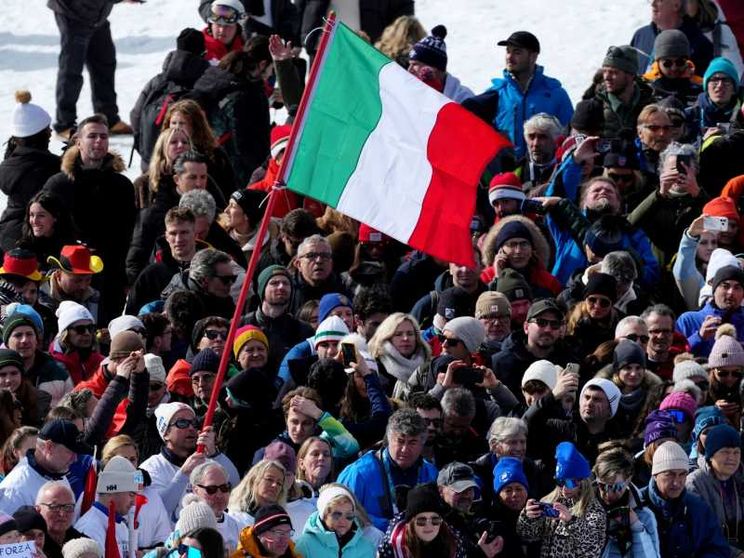 Il popolo dello sci (con la coda): uno spettacolo nello spettacolo