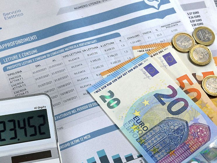 Un decreto legge sul caro-bollette: 90 euro ai destinatari del bonus sociale