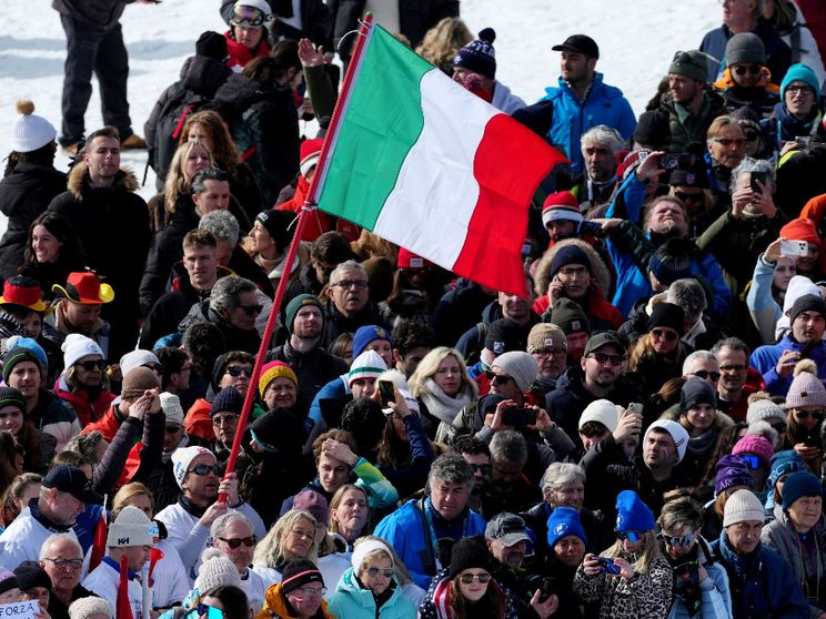 Il popolo dello sci (con la coda): uno spettacolo nello spettacolo