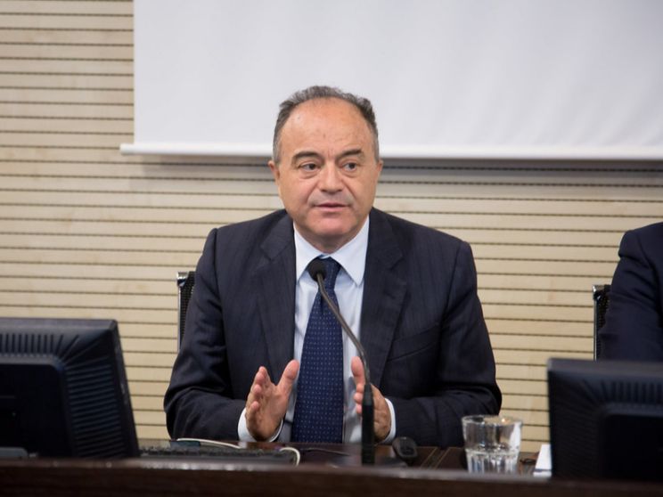 Riti antichi, affari nuovi: la metamorfosi infinita della camorra