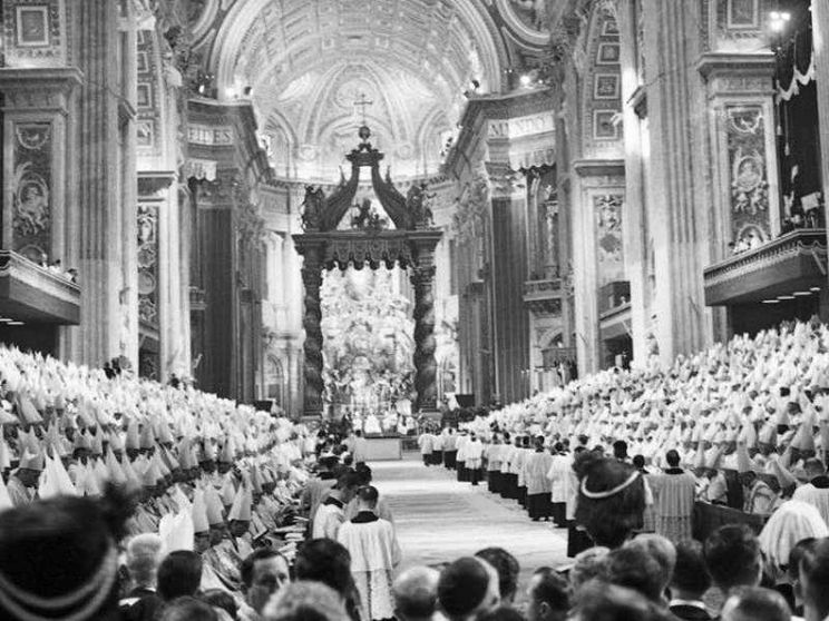 La sessione di apertura del Concilio