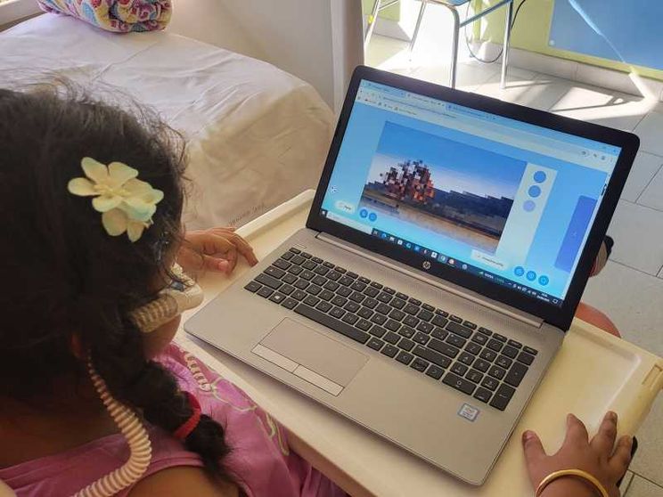 C'è una scuola che aiuta i bambini malati di cancro: «Studiare ci fa sentire “normali”»