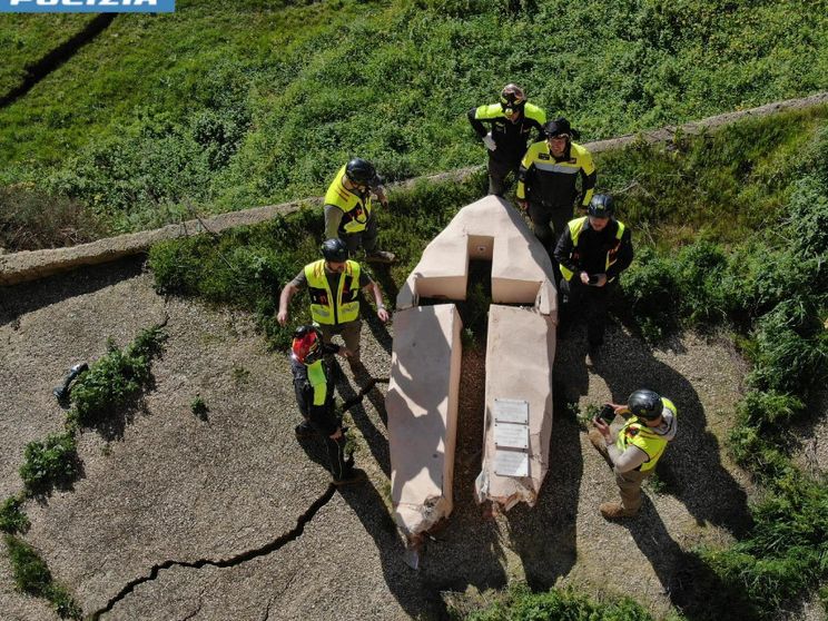 La croce di Niscemi è stata recuperata e indica la strada della speranza