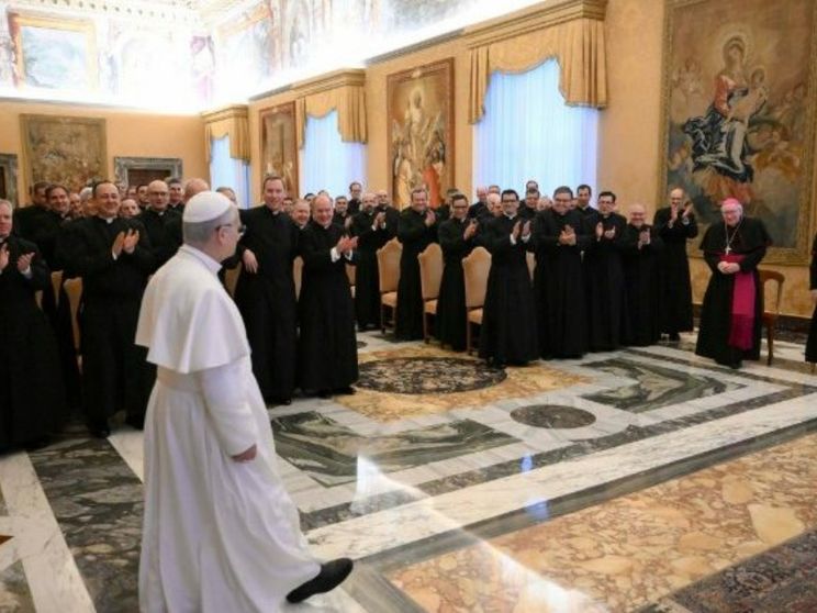 Il Papa ai Legionari di Cristo: «Continuate a vivere in atteggiamento di preghiera, umiltà e libertà interiore»