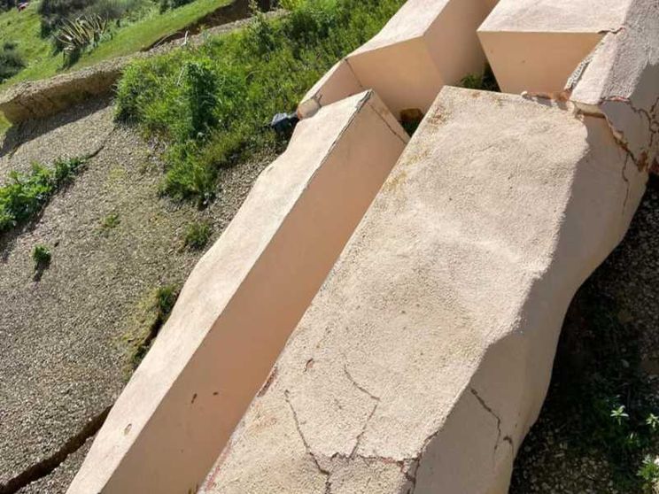 La croce di Niscemi torna in paese: ora è esposta in Comune, simbolo di speranza