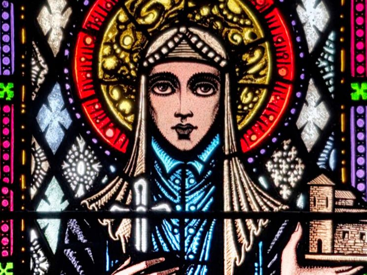 Harry Clarke, “Santa Brigida”, vetrata. Ballinrobe, chiesa di Santa Maria / WikiCommons