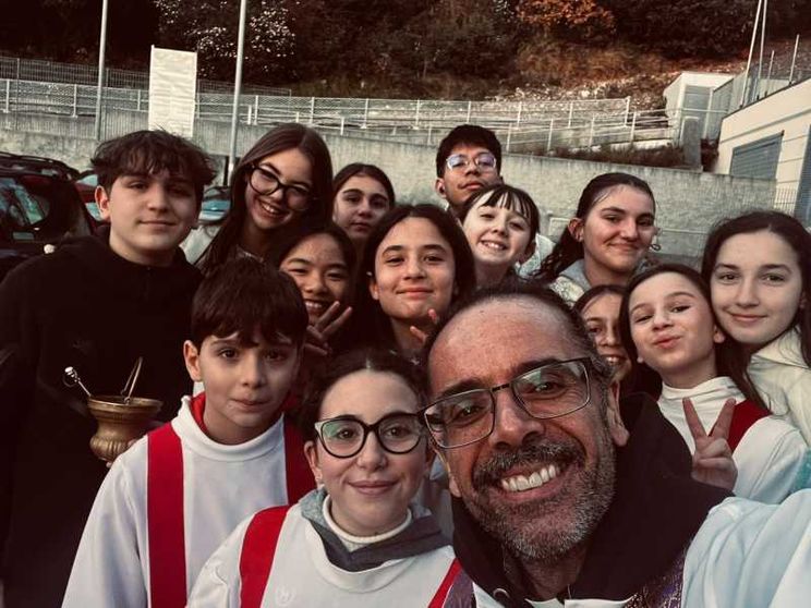 «Stare da prete sui social? È portare agli altri ciò che ho ricevuto in dono»