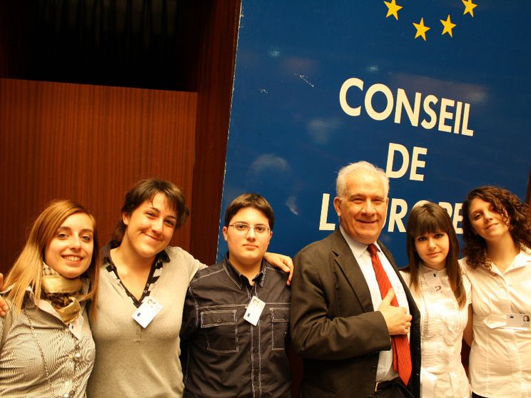 «Chiamo Carlo nella preghiera per sorridere come lui»