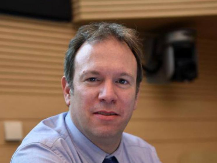 «Italiani tutti più poveri in silenzio e il benessere non si diffonde»