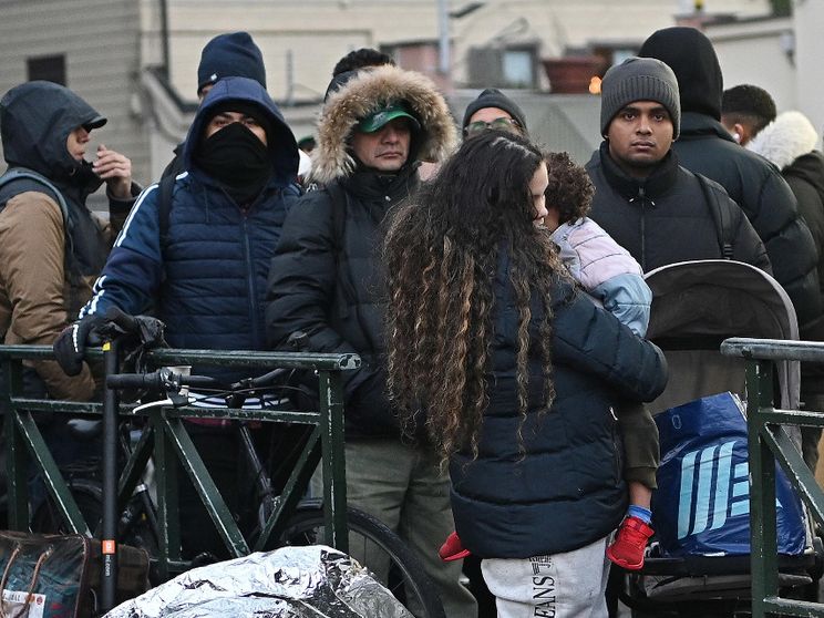 A Prato le richieste di asilo sarebbero in mano a un racket: cosa sappiamo