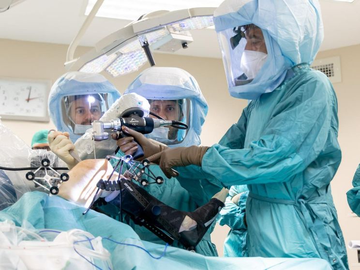 Un intervento chirurgico effettuato Unità operativa complessa di Ortopedia e Traumatologia del Campus Bio-Medico