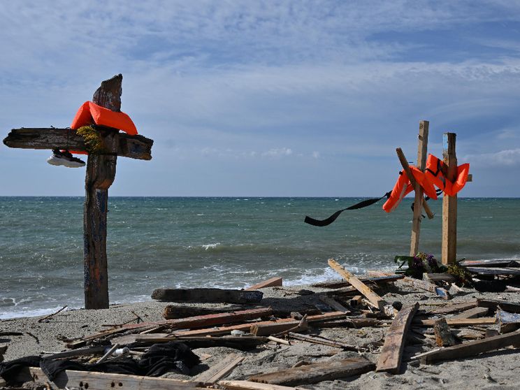 Save the children: «Dopo Cutro, morti in mare 300 bambini»