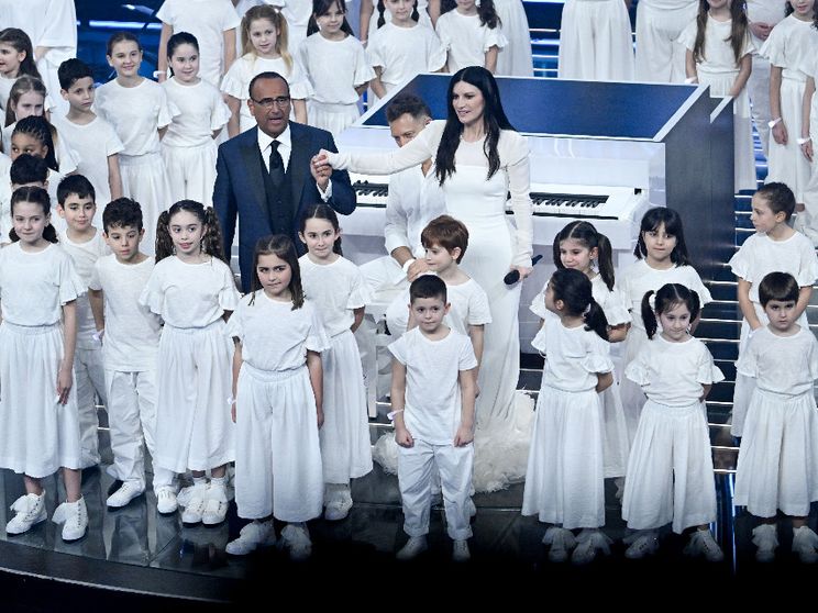 Sanremo, Antoniano e Pausini: «Vogliamo un mondo senza guerre»