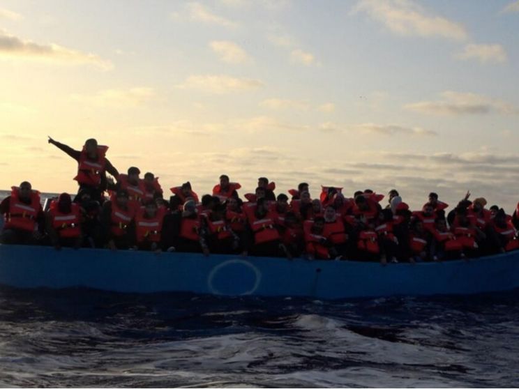 Due interventi in una notte, Emergency salva 118 naufraghi