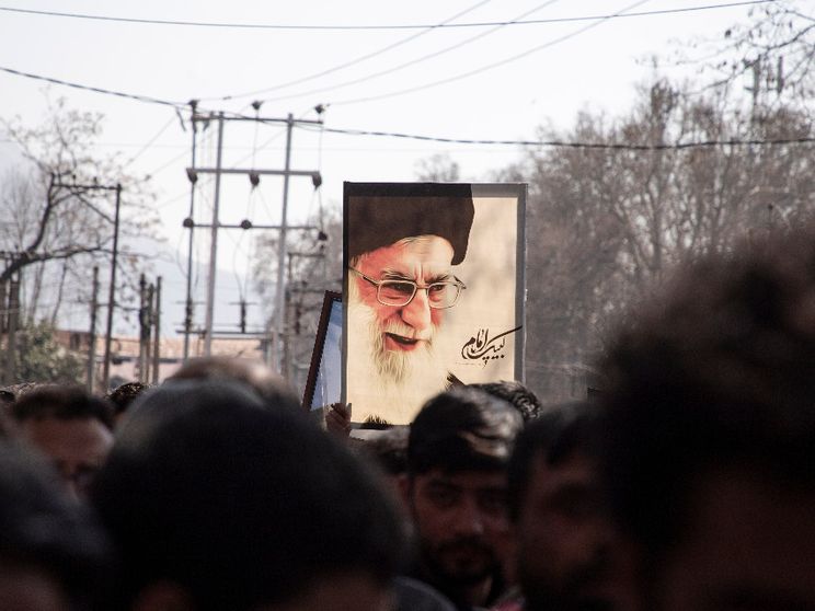 Le voci degli iraniani che vivono in Italia: «Difficile credere alla caduta del regime»