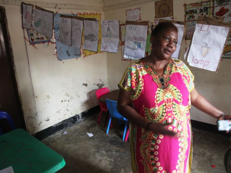 L'umanità scartata nello slum allagato di Kampala, dove i diritti annegano