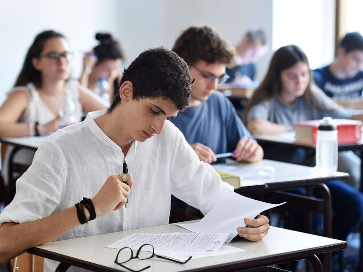 Il metodo più efficace per contrastare il bullismo è lasciare la cattedra agli studenti